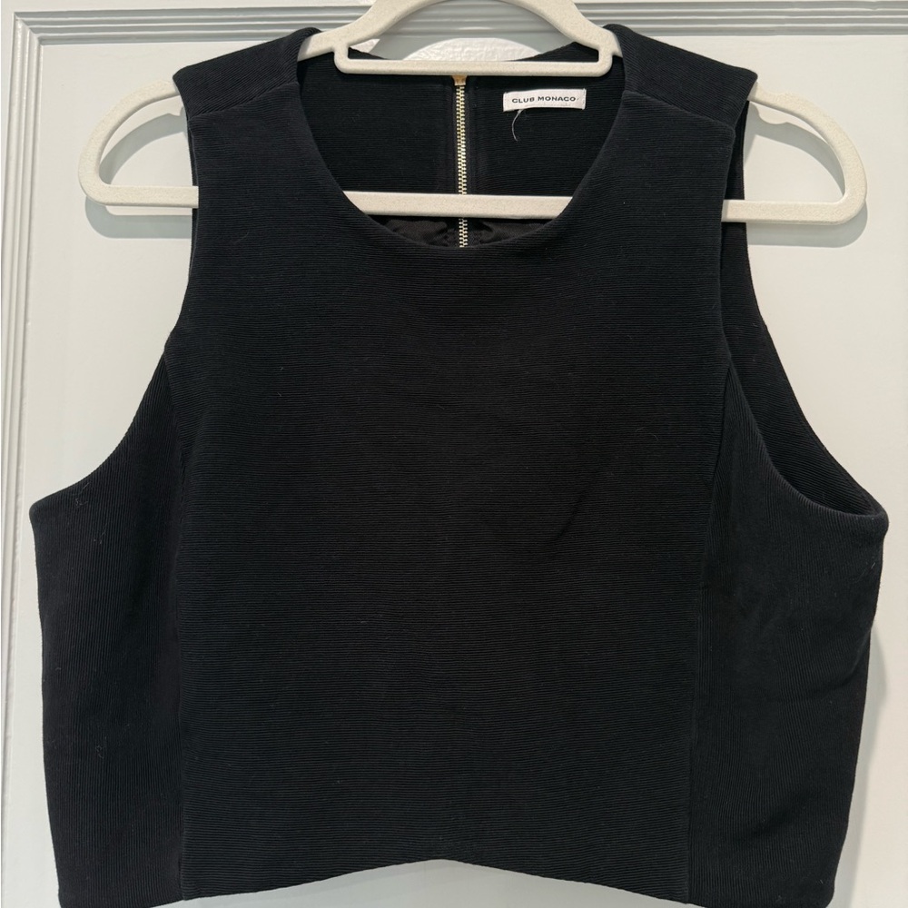 Club Monaco black crop top shell